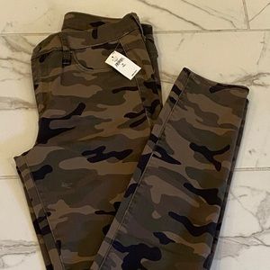 Gap True Skinny 28 tall camo jeans NWT